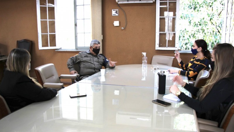 Primeiro encontro de alinhamento com o Sargento Augusto, do 1º BPM